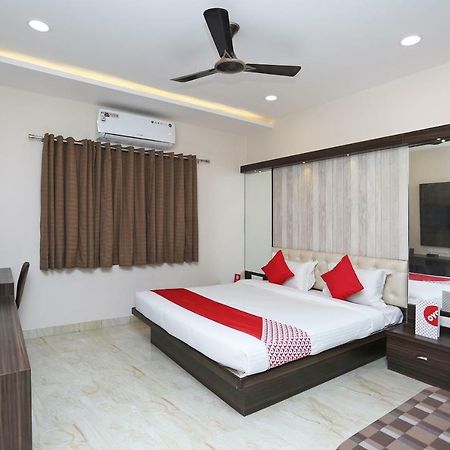 Oyo 15861 Hotel Shivganga Comfort Zone Raipur  Luaran gambar